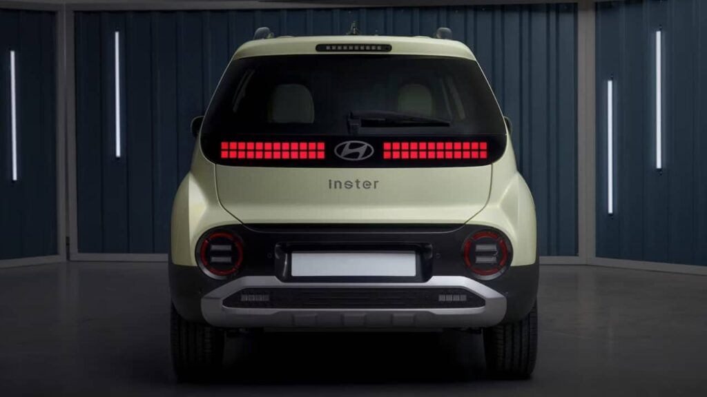 New-Hyundai-Inster-rear (1)