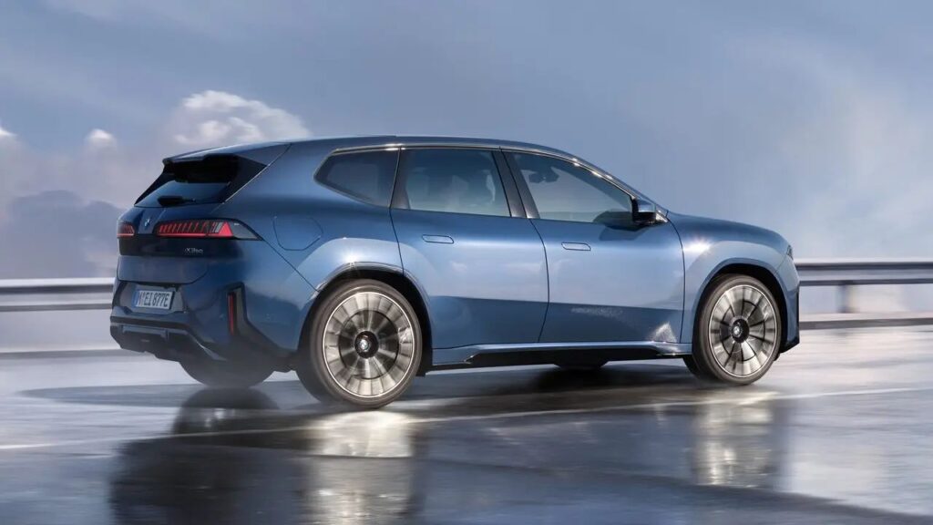 Test-autonomie-BMW-IX3-NAF-2