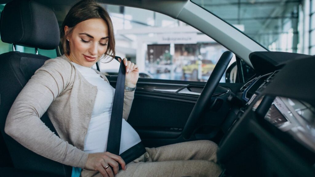 ceinture-femme-enceinte-en-voiture