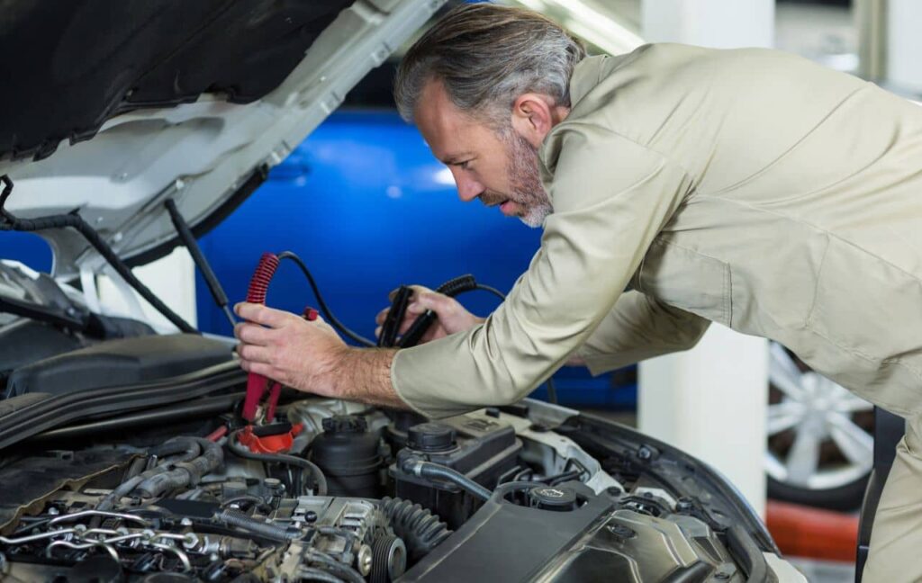 comment-faire-durer-une-batterie-voiture