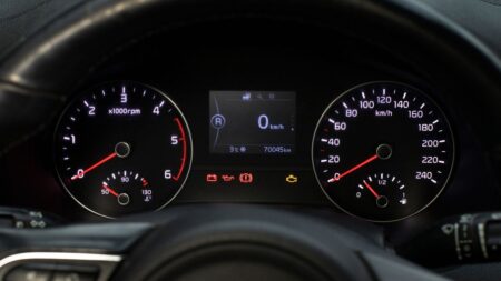 Peut-on passer le contrôle technique avec le voyant moteur allumé ? voyant-moteur-allumé-controle-technique